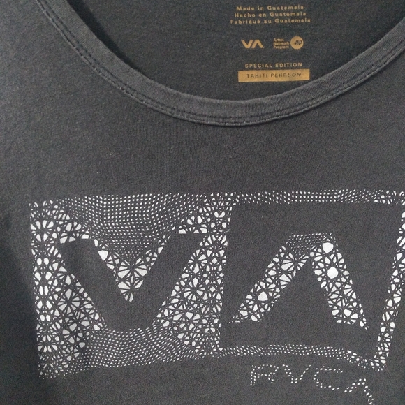 Gray shirt - Picture 3 of 4